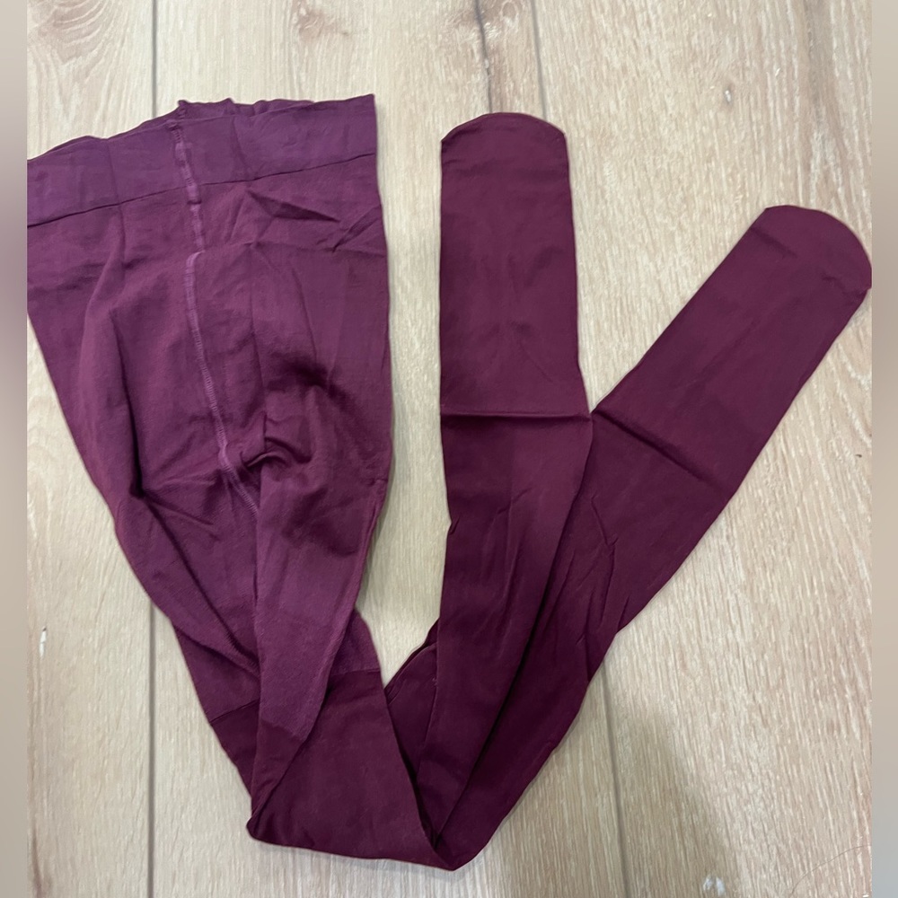 Burgundy footed tights